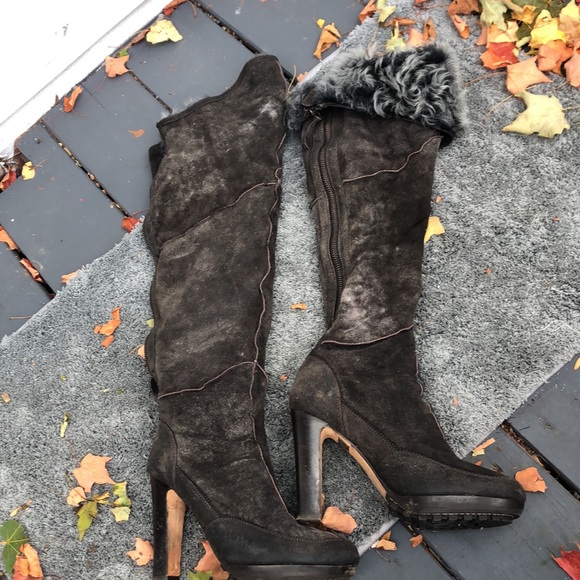 UGG fue tall boots, women’s size 9 - Picture 6 of 6